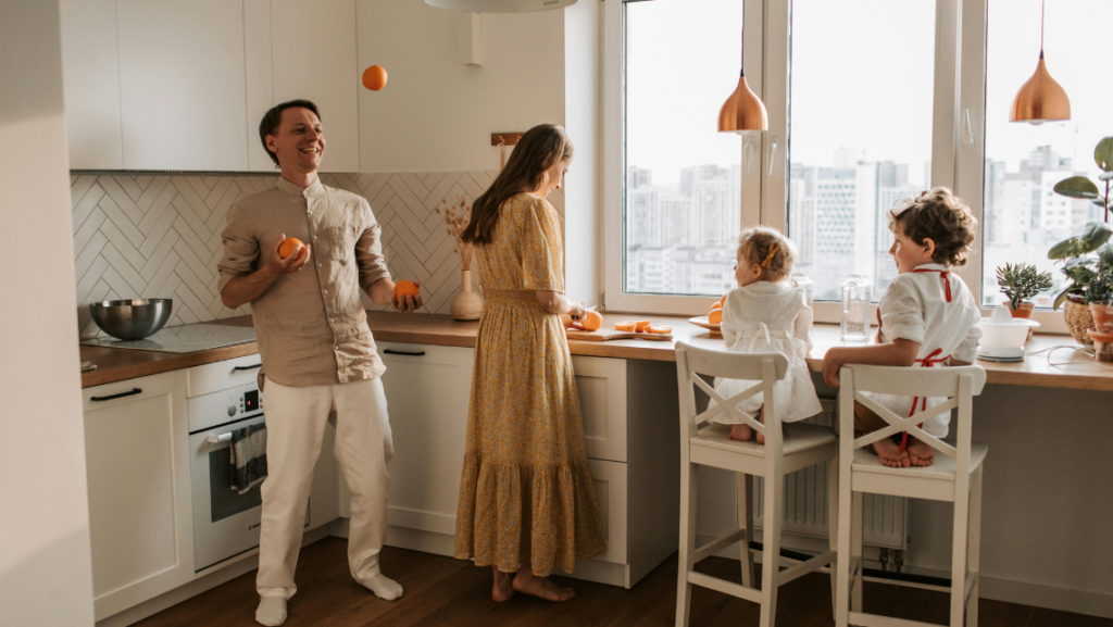 Una cocina bien diseñada mejora la experiencia diaria y aporta valor a cualquier propiedad. /Canva